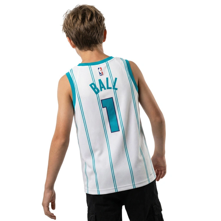 camiseta-nike-charlotte-hornets-association-edition-2023-2024-nino-white-1