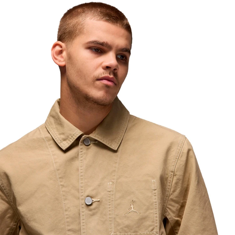 chaqueta-jordan-essentials-statement-chicago-2.0-desert-camo-2