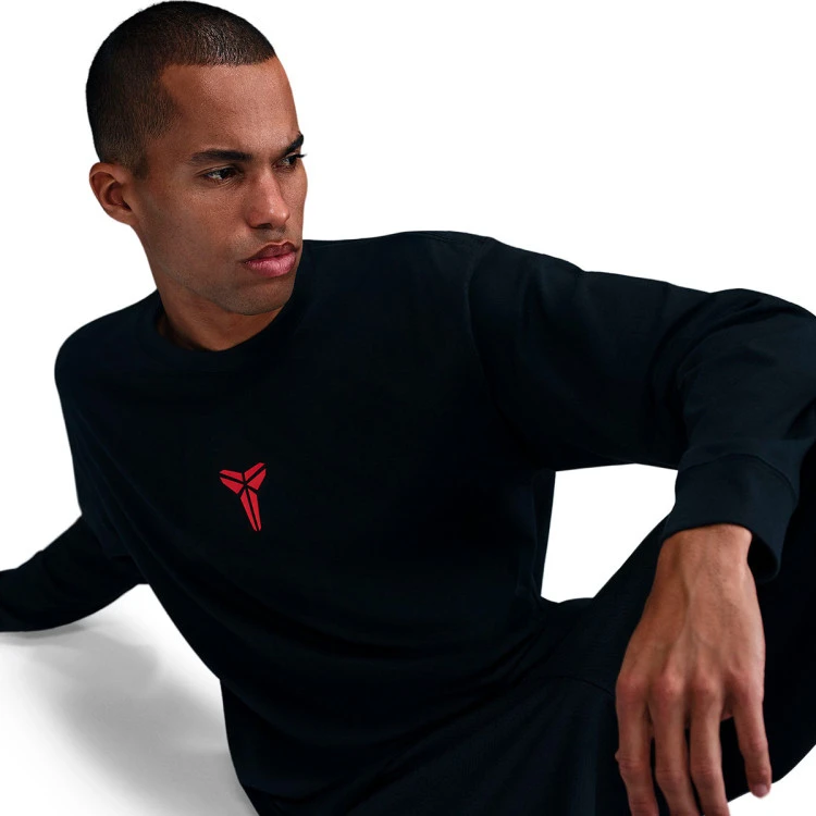 camiseta-nike-kobe-bryant-manga-larga-max90-lny-black-2