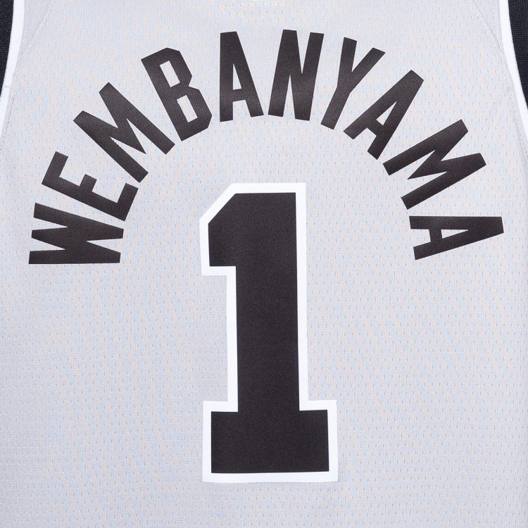 camiseta-jordan-san-antonio-spurs-statement-edition-wembanyama-nino-black-3