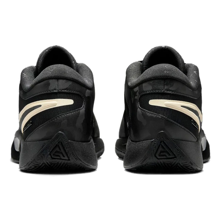 zapatillas-nike-giannis-freak-6-black-label-black-black-alabaster-hyper-royal-4