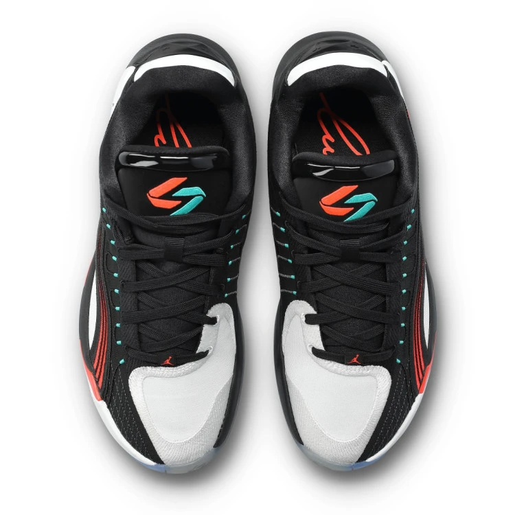 zapatillas-jordan-luka-4-bloodline-black-bright-crimson-summit-white-5