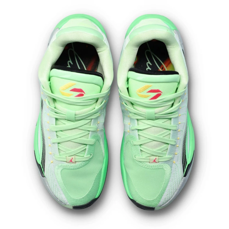 zapatillas-jordan-luka-4-space-navigator-barely-green-black-vapor-green-5