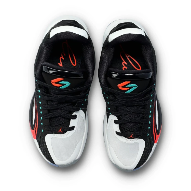 zapatillas-jordan-luka-4-bloodline-nino-black-bright-crimson-summit-white-5
