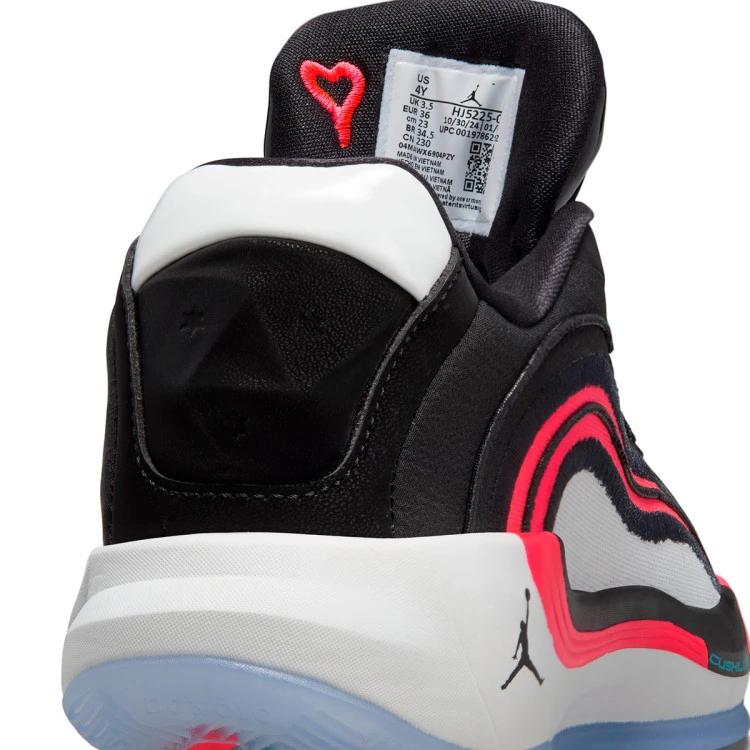 zapatillas-jordan-luka-4-bloodline-nino-black-bright-crimson-summit-white-6