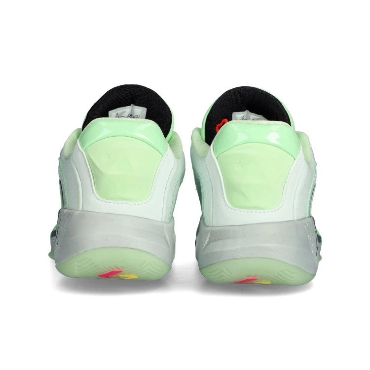 zapatillas-jordan-luka-4-space-navigator-nino-barely-green-black-vapor-green-4