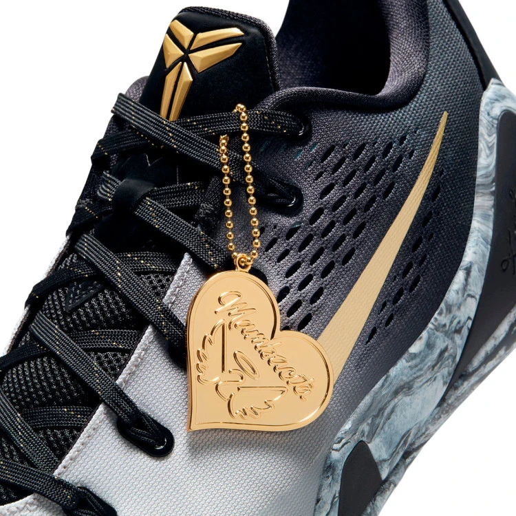 zapatillas-nike-kobe-9-elite-protro-low-em-black-metallic-gold-white-6