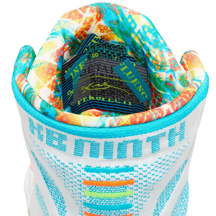 zapatillas-nike-kobe-9-elite-high-protro-what-the-kobe-white-reflective-slvr-chlorine-blue-6