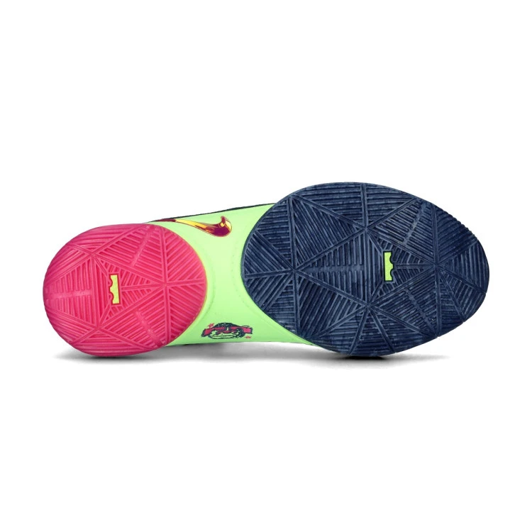 zapatillas-nike-lebron-22-bryces-world-blustery-fireberry-ghost-green-3