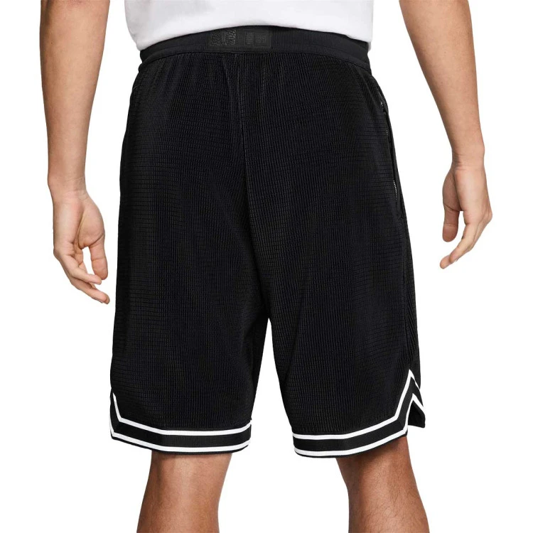 pantalon-corto-nike-kobe-bryant-pleated-black-white-1