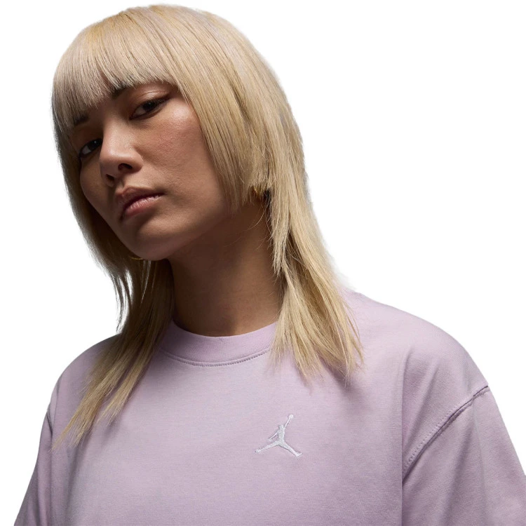 camiseta-jordan-essential-girlfriend-core-23-mujer-doll-white-2
