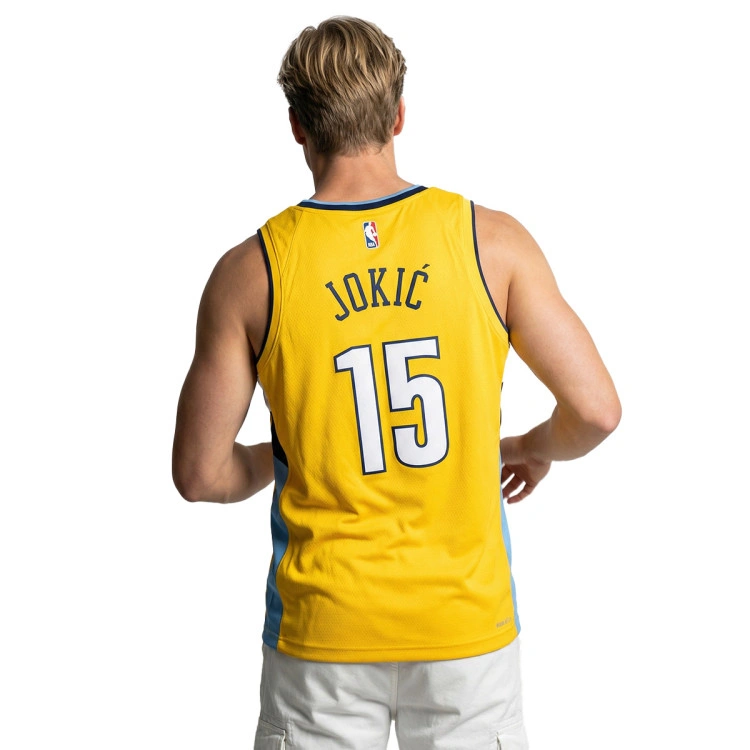 camiseta-mitchell-ness-nba-yellow-jersey-nuggets-2017-nikola-jokic-amarillo-1