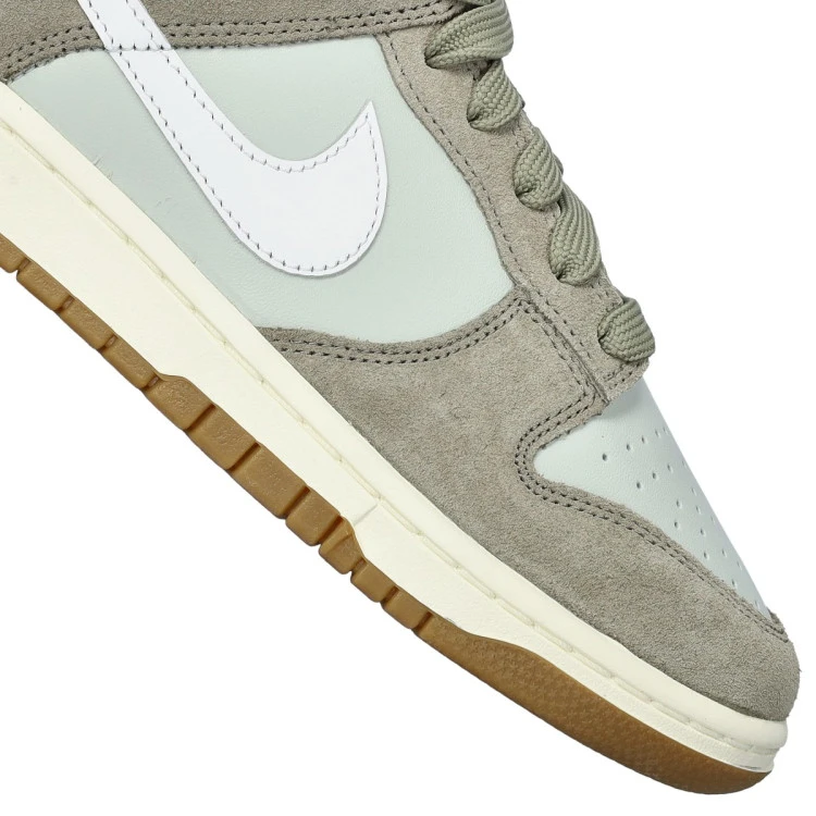 zapatilla-nike-dunk-low-retro-se-plata-6
