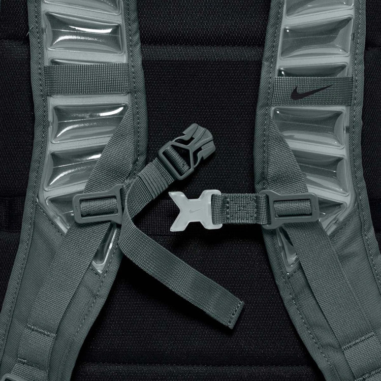 mochila-nike-varsity-elite-32l-iron-grey-black-black-8