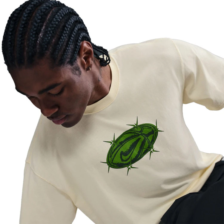 camiseta-nike-max90-street-coconut-milk-2