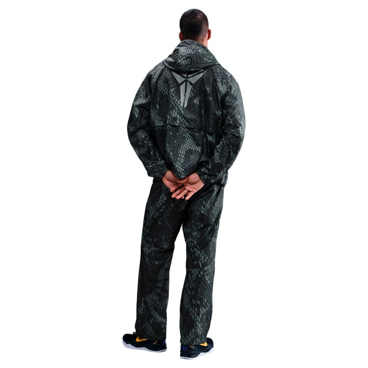 chaqueta-nike-kobe-light-weight-woven-black-reflective-silv-6