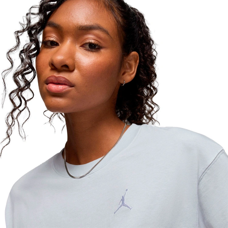 camiseta-jordan-essentials-girlfriend-core-23-mujer-pure-platinum-white-3