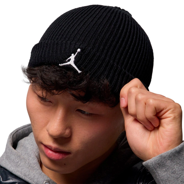 gorro-jordan-terra-beanie-essential-black-white-2