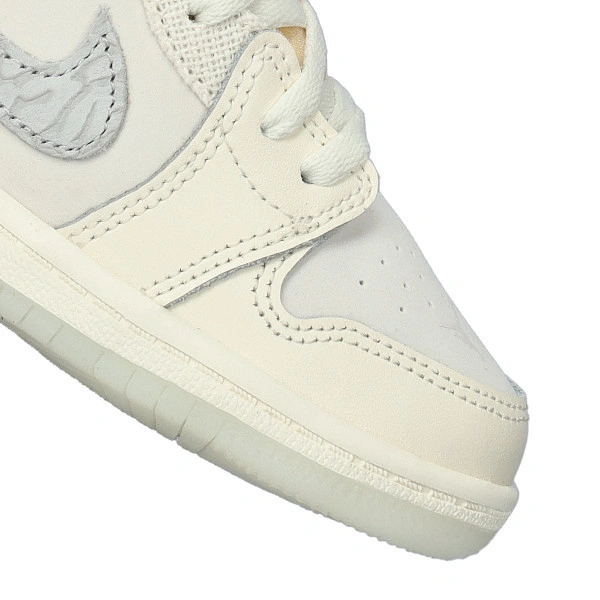 zapatilla-jordan-air-jordan-1-retro-high-og-bebe-sail-university-red-pale-ivory-6