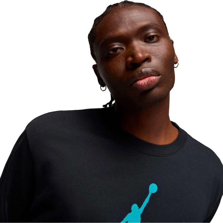 camiseta-jordan-manga-larga-brooklyn-air-jordan-11-gfx-crew-black-4