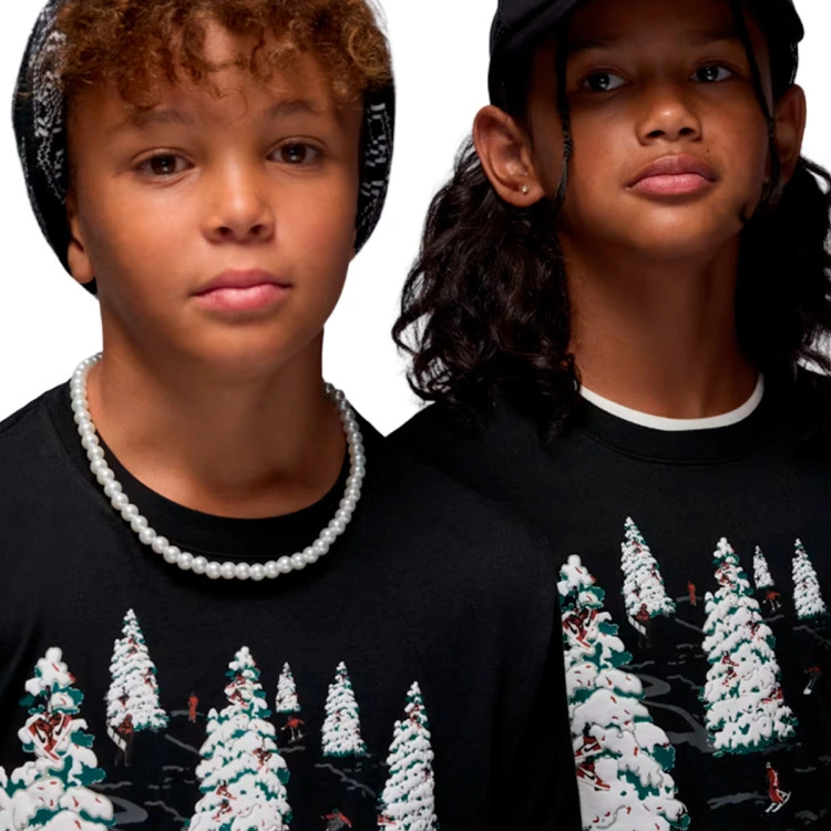 camiseta-jordan-winter-land-nino-black-4