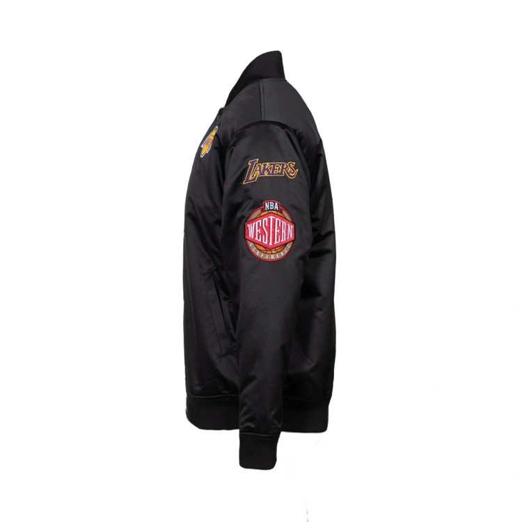 chaqueta-mitchell-ness-los-angeles-lakers-blackout-heavyweight-satin-black-3