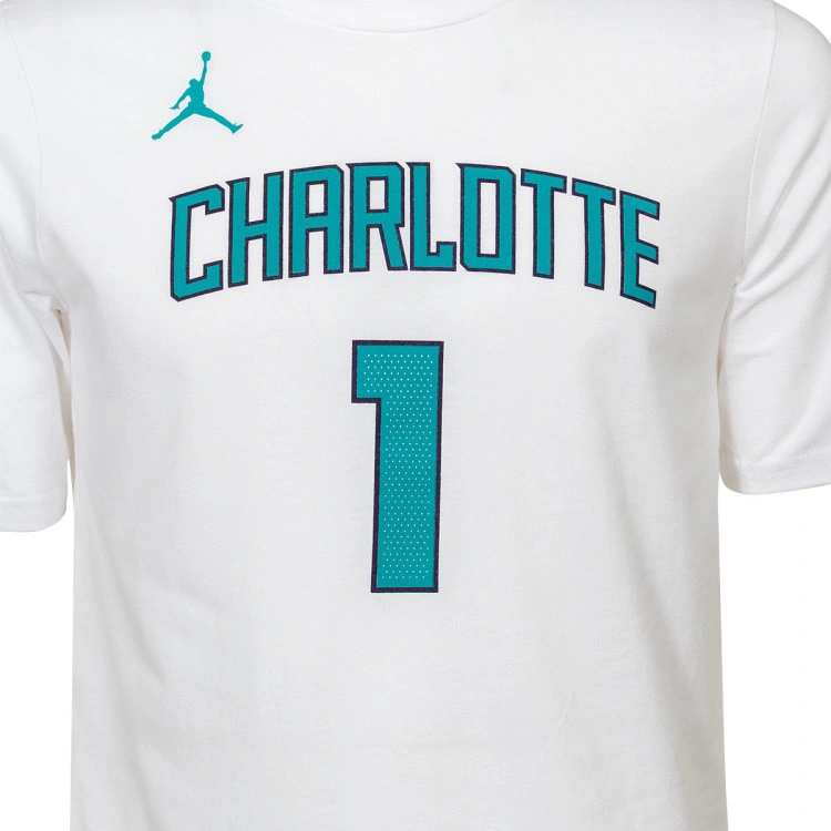 camiseta-jordan-charlotte-hornets-essential-association-edition-lamelo-ball-nino-white-3