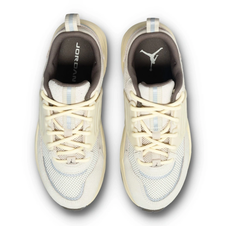 zapatilla-jordan-trunner-beige-4