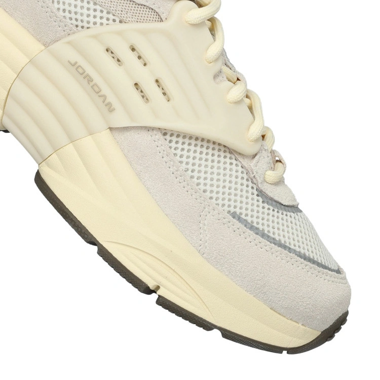 zapatilla-jordan-trunner-beige-6