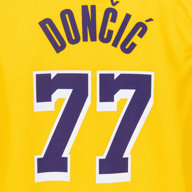 camiseta-nike-los-angeles-lakers-icon-edition-luka-doncic-preescolar-amarillo-4