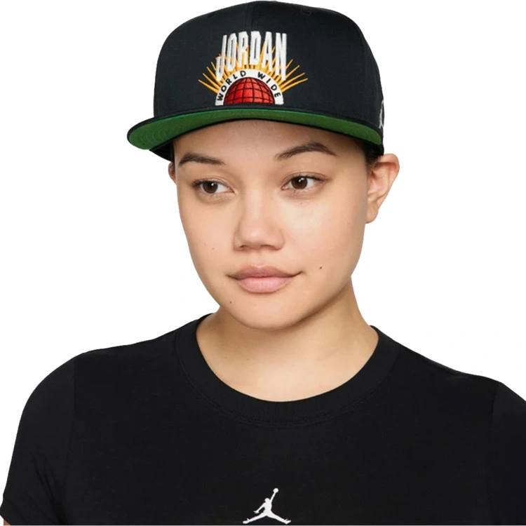 gorra-jordan-essentials-pro-essential-structured-flat-black-kelly-green-sail-4