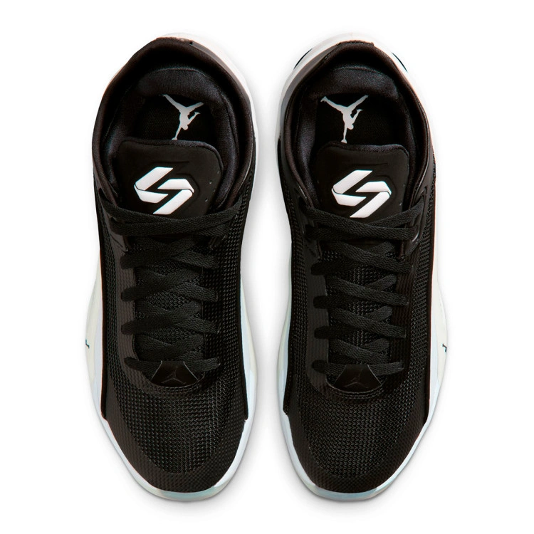 zapatillas-jordan-luka-5-black-white-football-grey-psychic-blue-sail-5