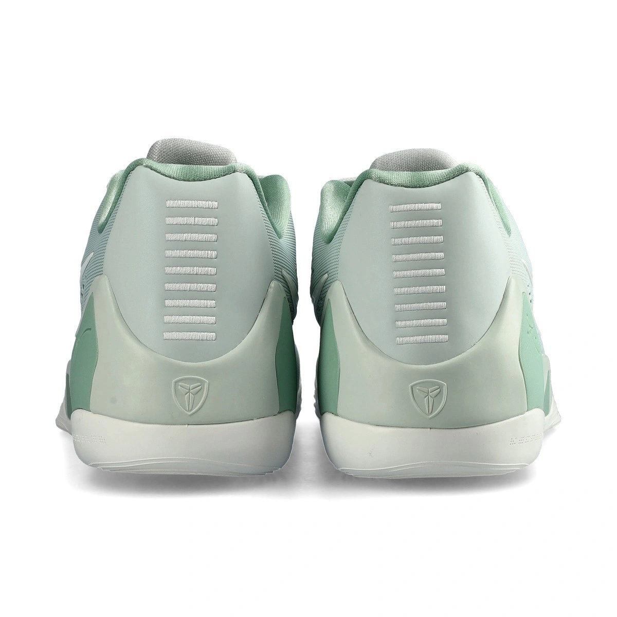 zapatillas-nike-kobe-9-elite-low-em-protro-light-silver-steam-summit-white-4