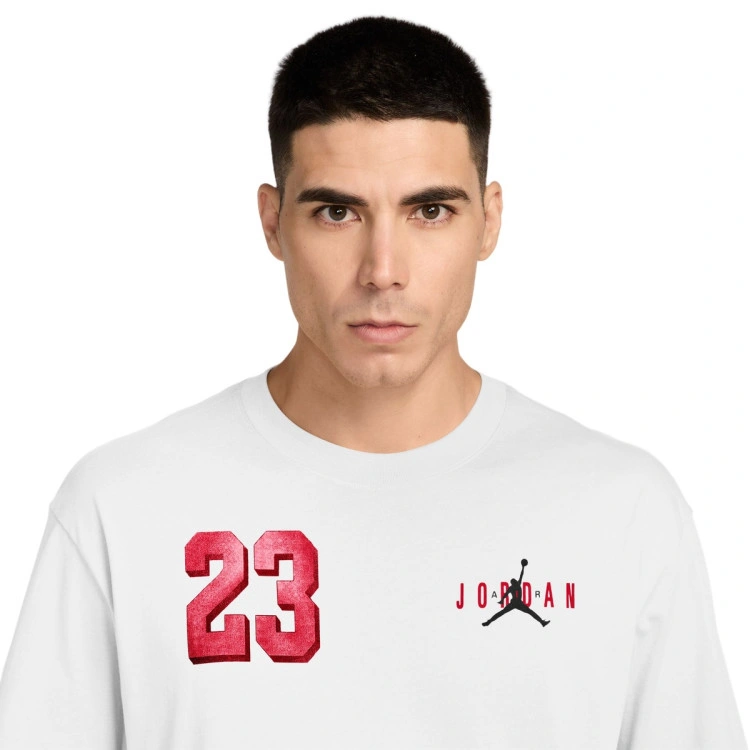 camiseta-jordan-brooklyn-varsity-gfx-crew-white-university-red-2