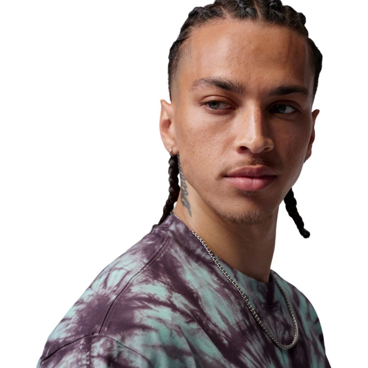 camiseta-jordan-brooklyn-tie-dye-essential-festival-crew-green-glow-pale-ivory-3
