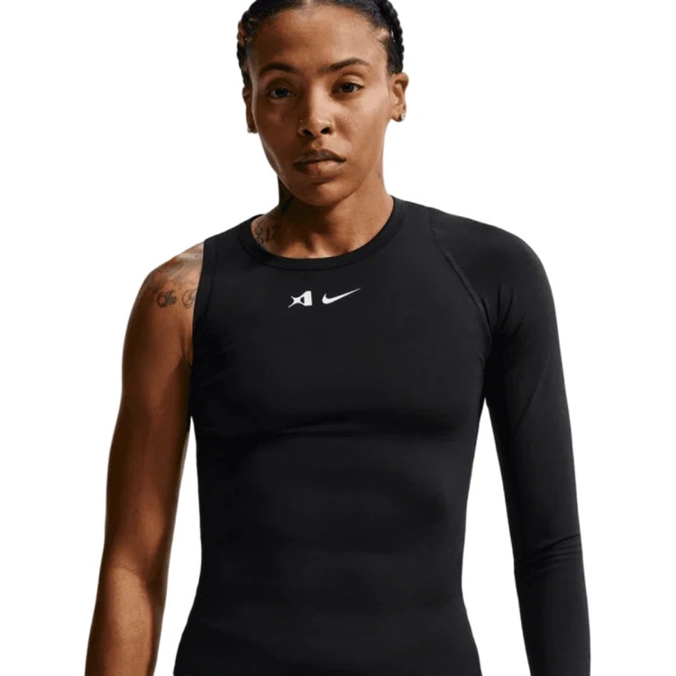 camiseta-nike-aja-wilson-top-manga-larga-asimetrico-mujer-black-white-2