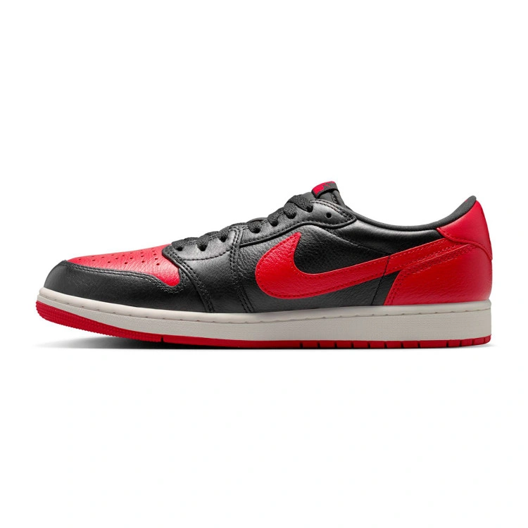 zapatilla-jordan-air-jordan-1-retro-low-og-black-black-varsity-red-summit-white-2