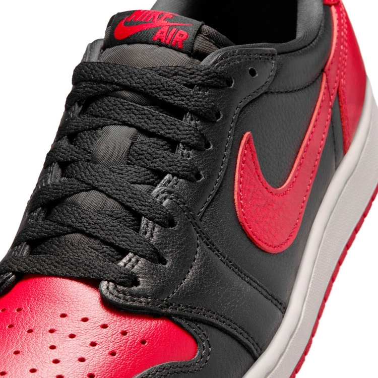 zapatilla-jordan-air-jordan-1-retro-low-og-black-black-varsity-red-summit-white-6