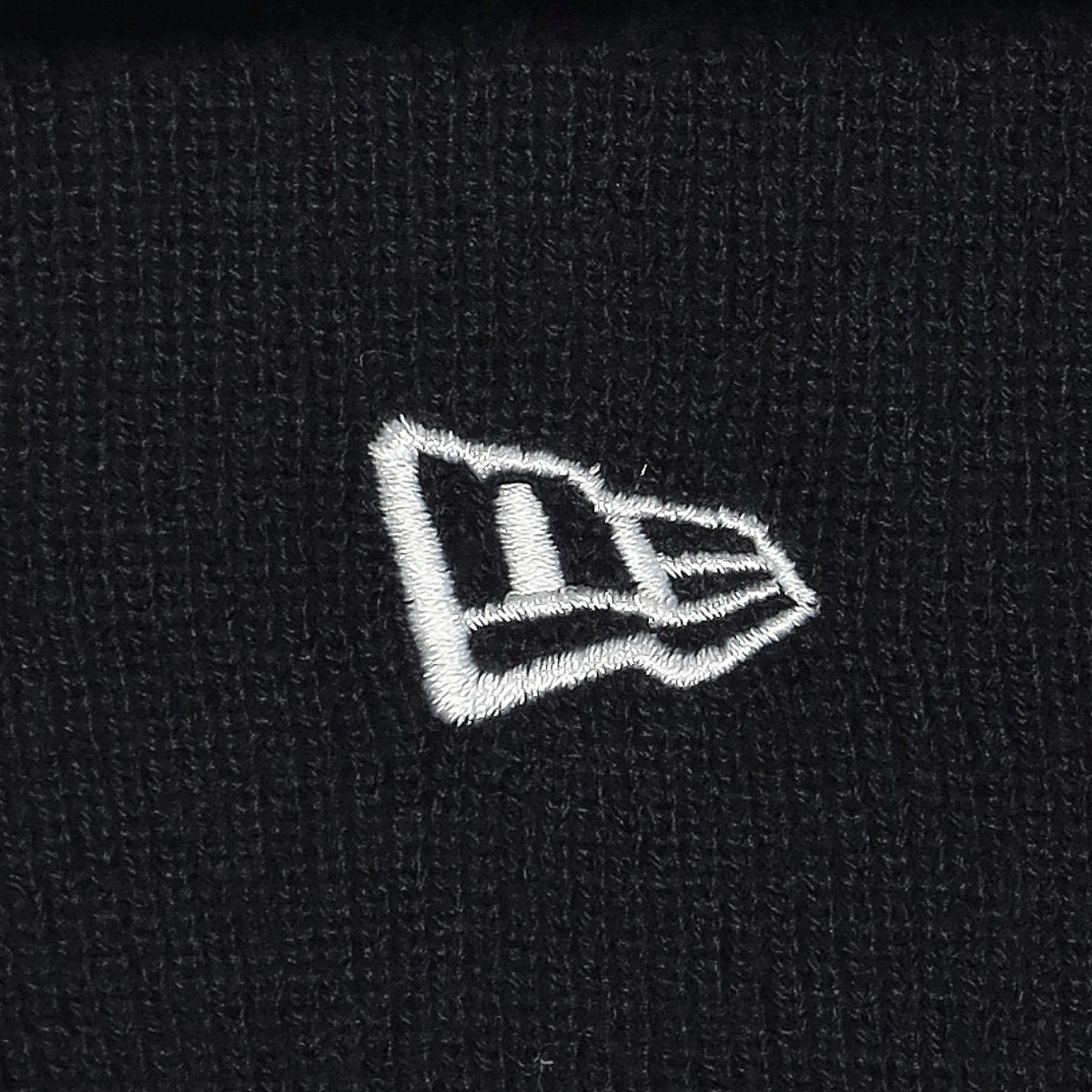 gorro-new-era-core-cuff-beanie-fc-barcelona-azul-oscuro-3