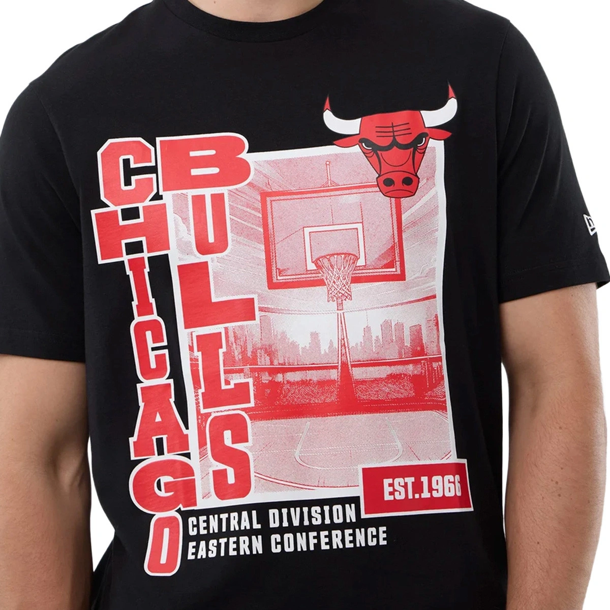 camiseta-new-era-chicago-bulls-graphic-black-3