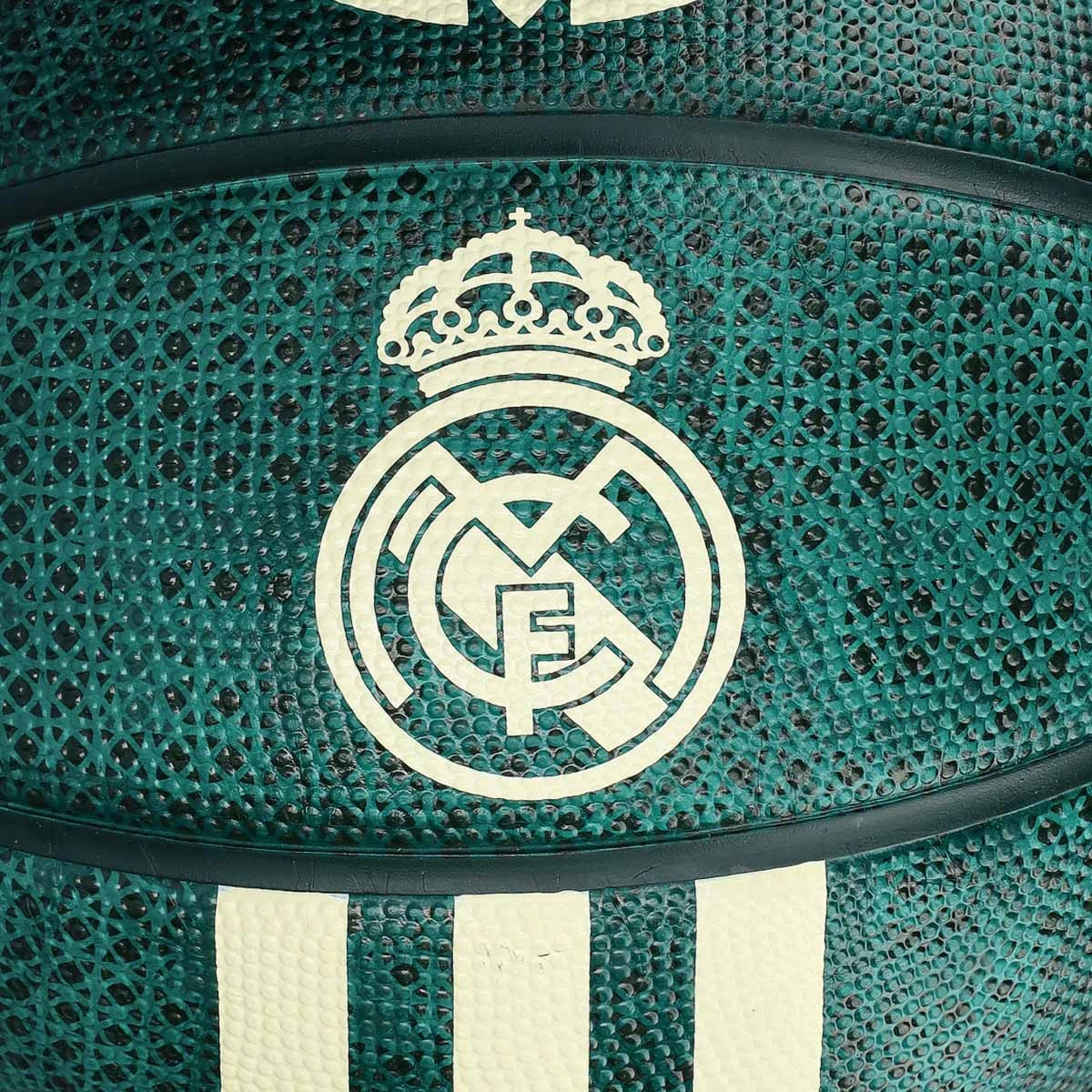balon-adidas-real-madrid-basketball-2026-2027-noble-green-3