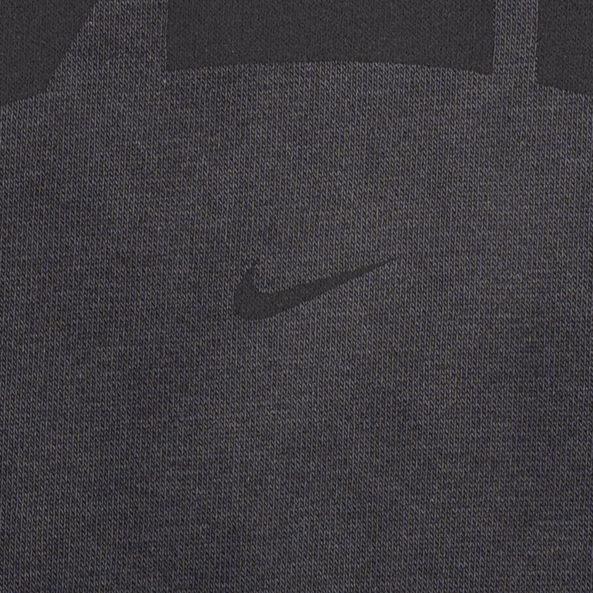 sudadera-nike-chicago-bulls-therma-fit-standard-issue-fleece-wash-dark-charcoal-4