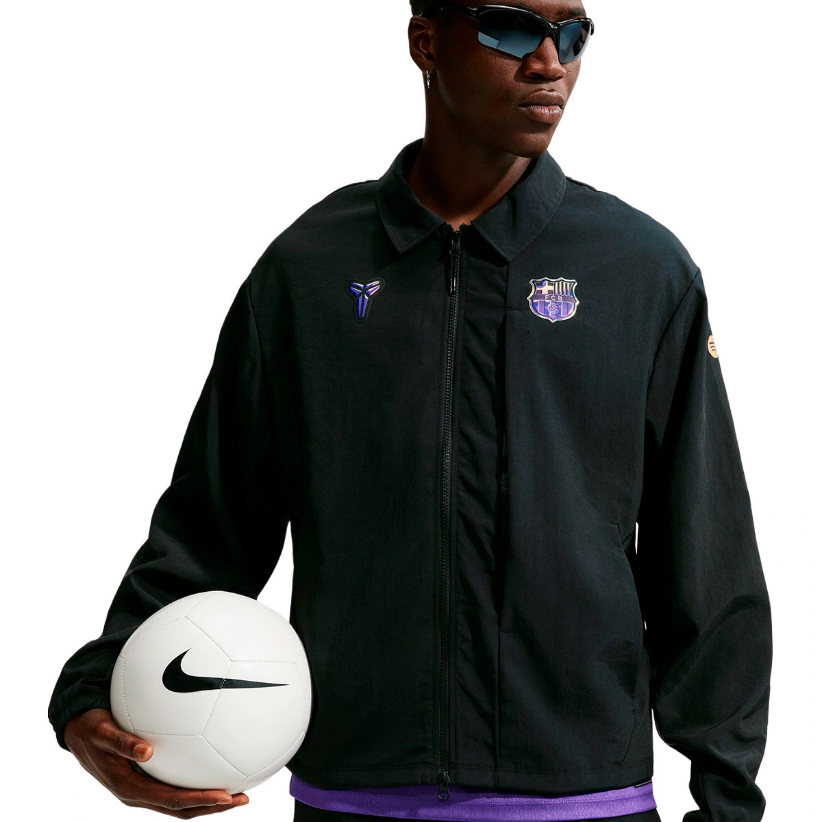 chaqueta-nike-fc-barcelona-fanswear-2026-2027-black-metallic-gold-no-sponsor-away-0