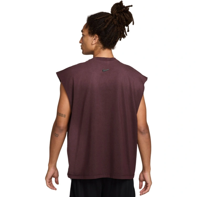 camiseta-nike-ja-morant-standard-issue-top-sin-mangas-burgundy-crush-1