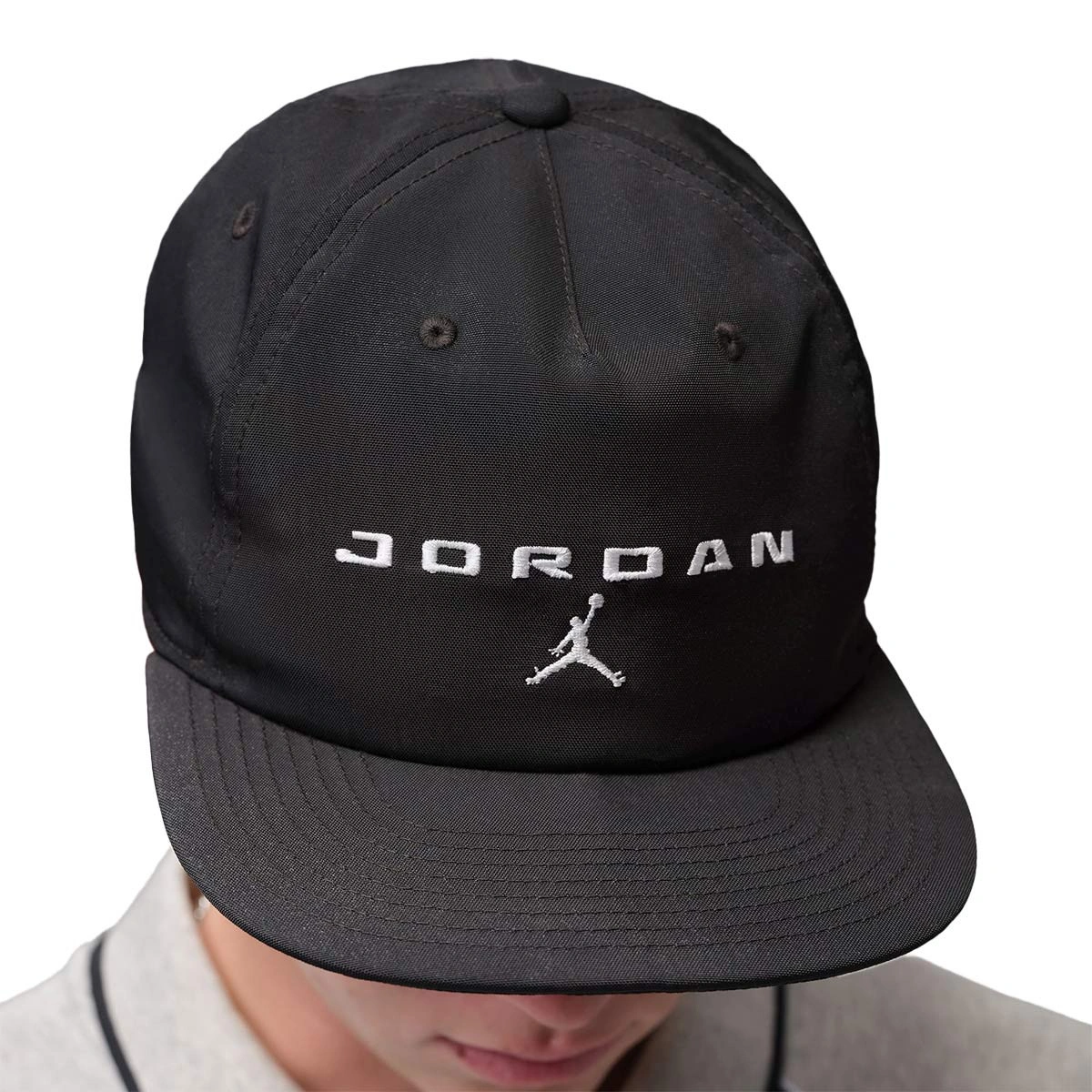 gorra-jordan-pro-unstructured-flight-essential-black-black-white-3