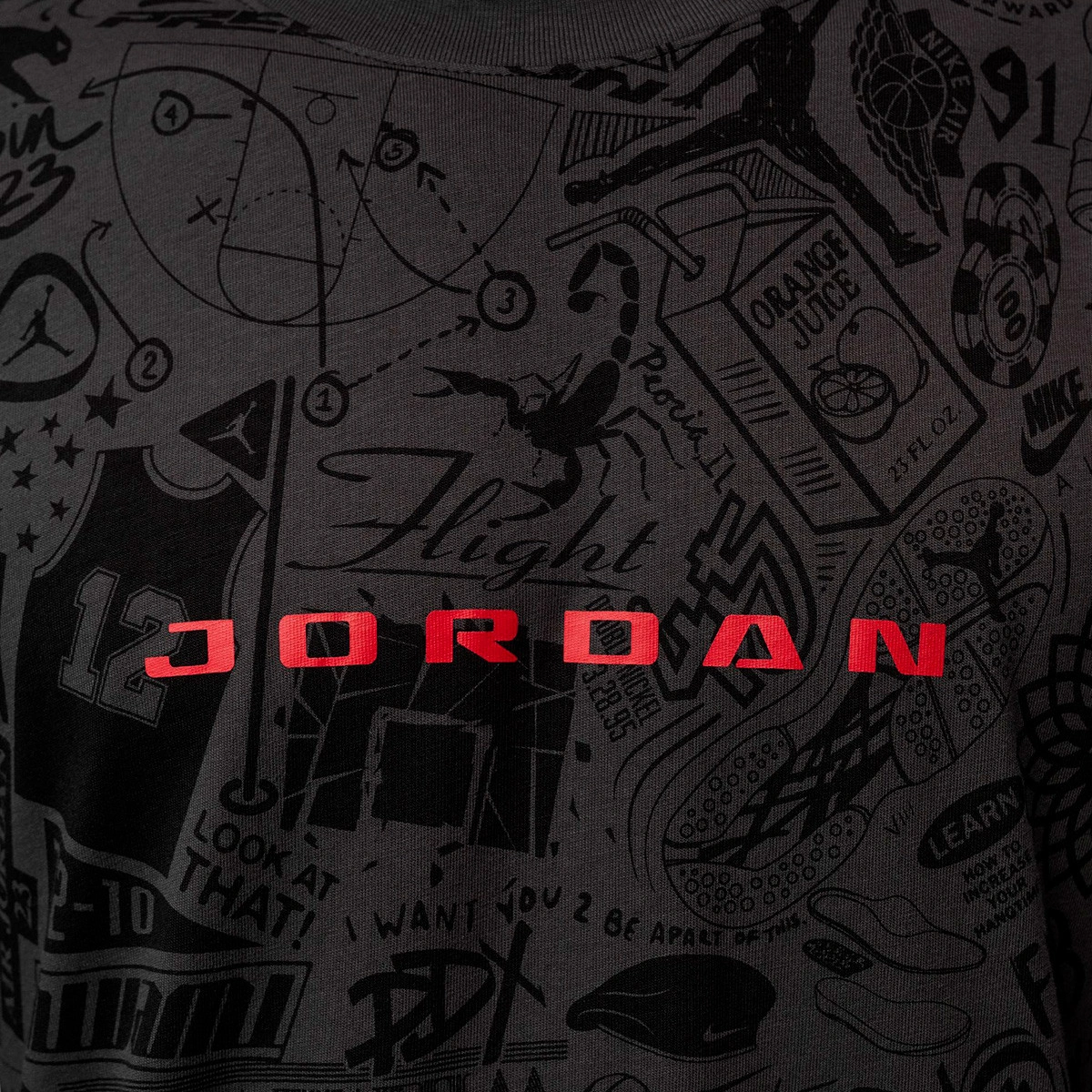 camiseta-jordan-brooklyn-laser-gfx-crew-black-university-red-2