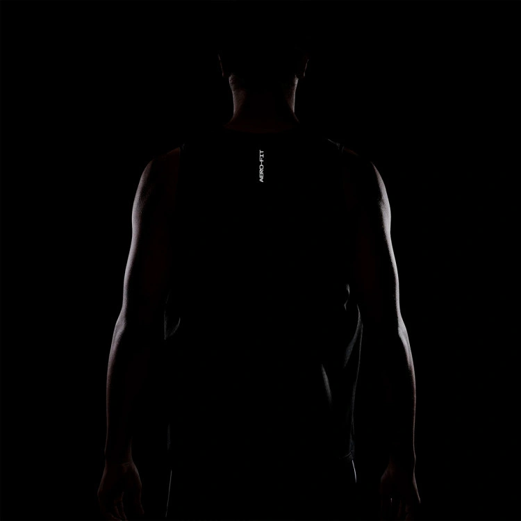 camiseta-nike-sabrina-aero-fit-black-black-ice-silver-4