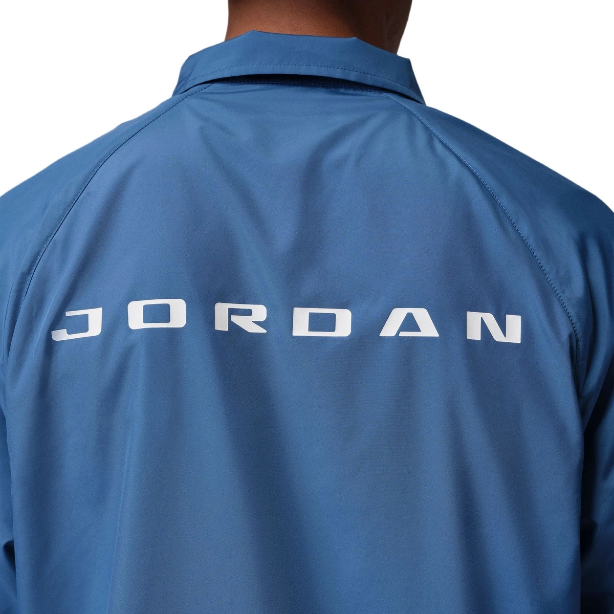 chaqueta-jordan-brooklyn-coaches-true-blue-white-7