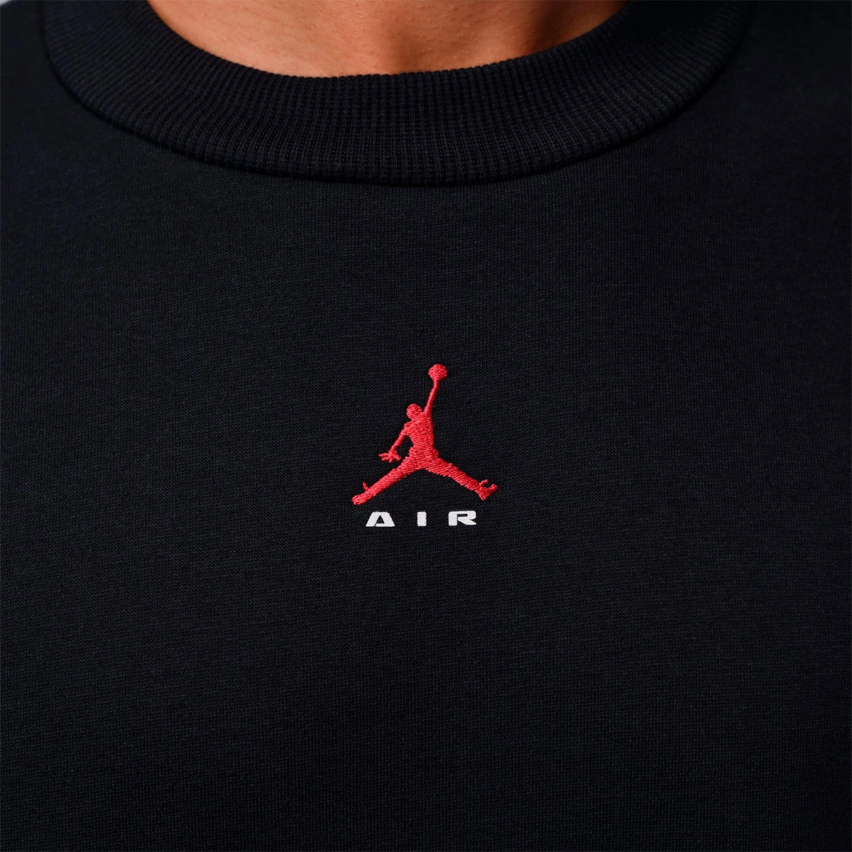 sudadera-jordan-brooklyn-statement-crew-black-university-red-3