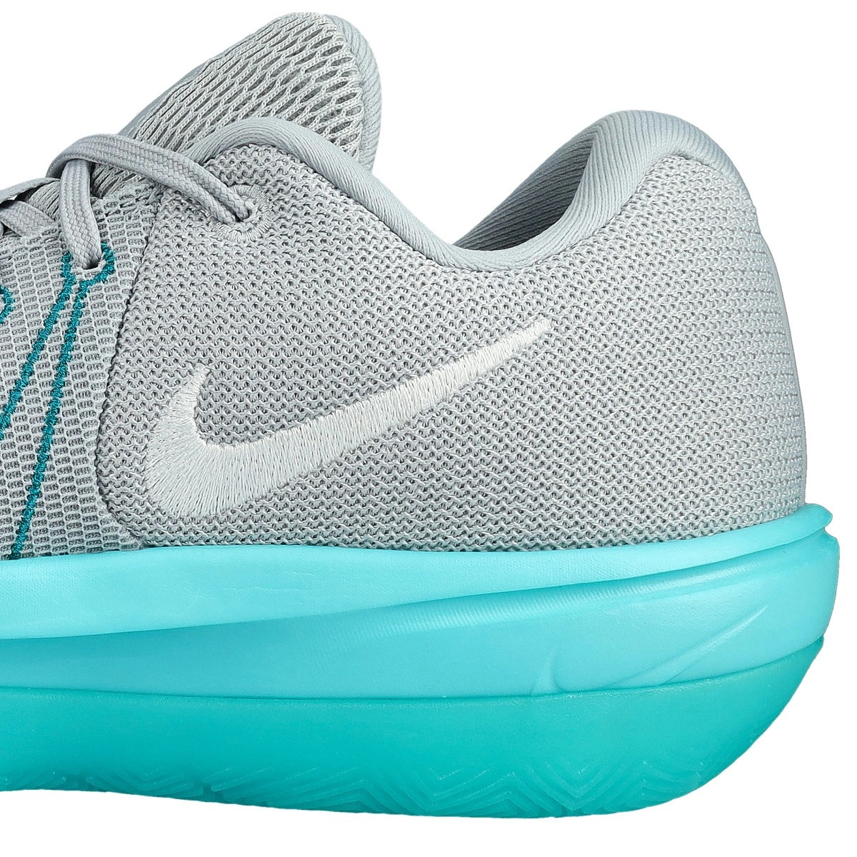 zapatillas-nike-g.t.-cut-academy2-gris-8